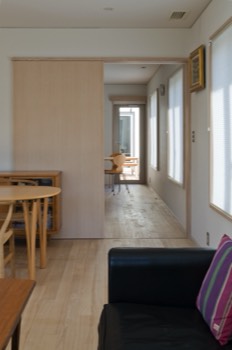 Living dining towards breakfast room 