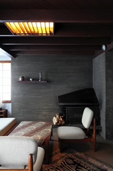  Living room corner 