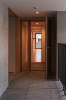  Residence entrance 