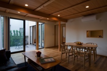  Living/Dining room 