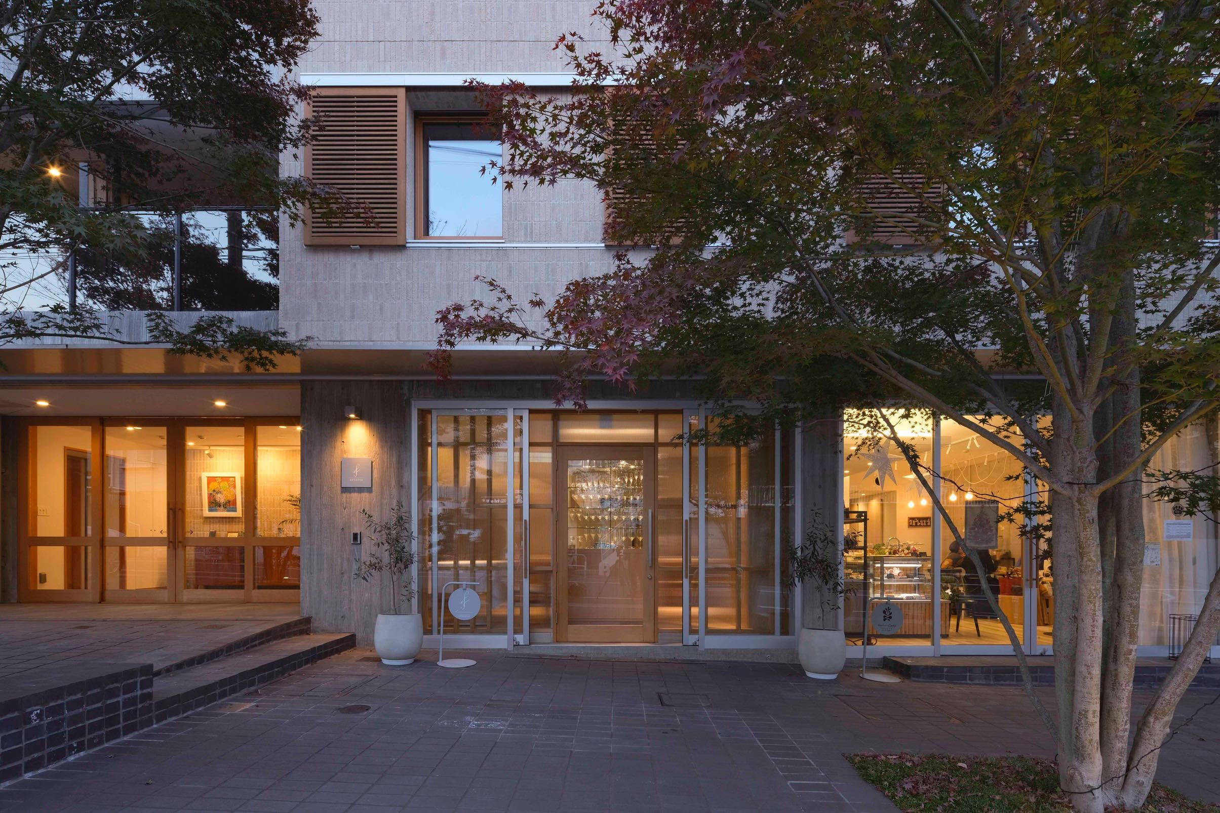  East side walk and shops front 