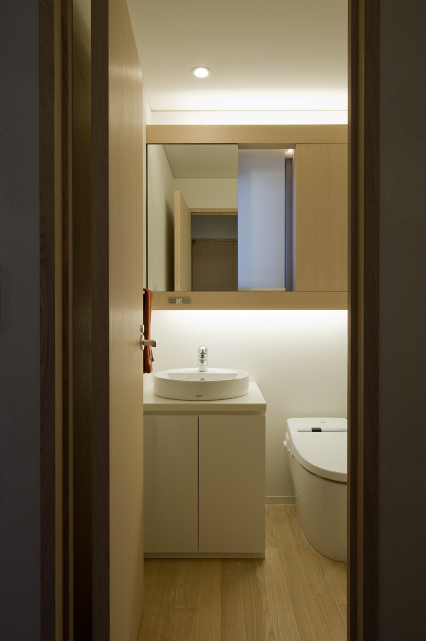  First floor guest washroom 